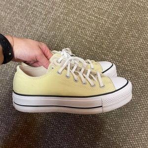 Platform yellow converse